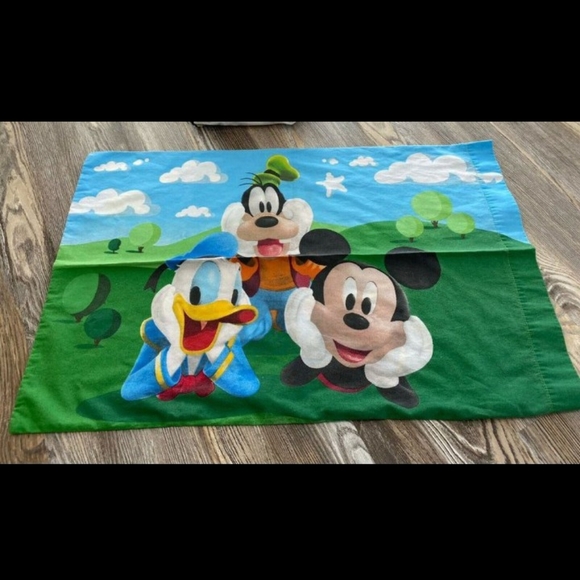 Disney Mickey Mouse Twin Sized Sheet Set - Picture 6 of 9